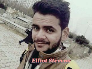 Elliot_Stevens