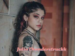 JuliaThunderstruckk