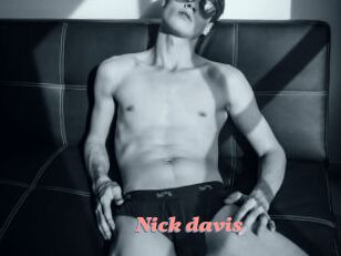 Nick_davis