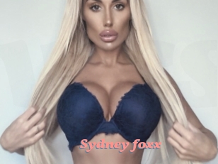 Sydney_foxx